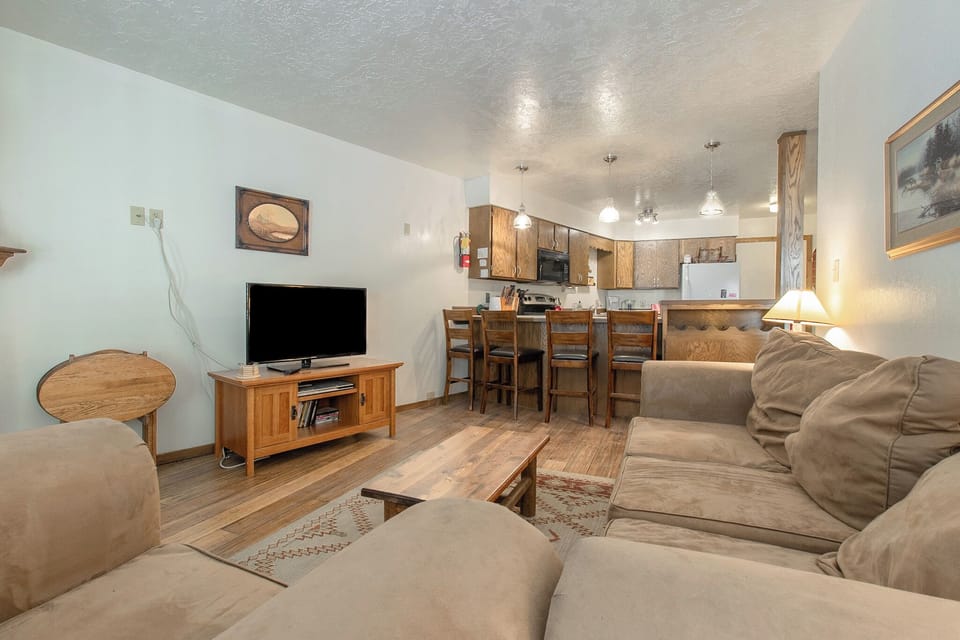Comfort Room | Living area