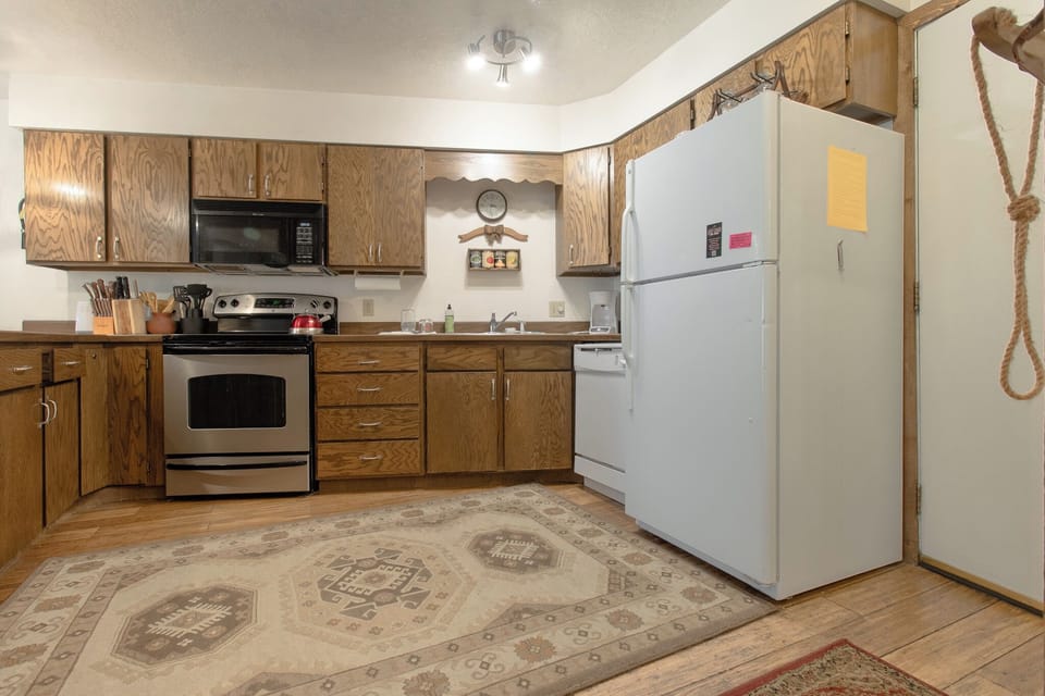 Comfort Room | Private kitchen