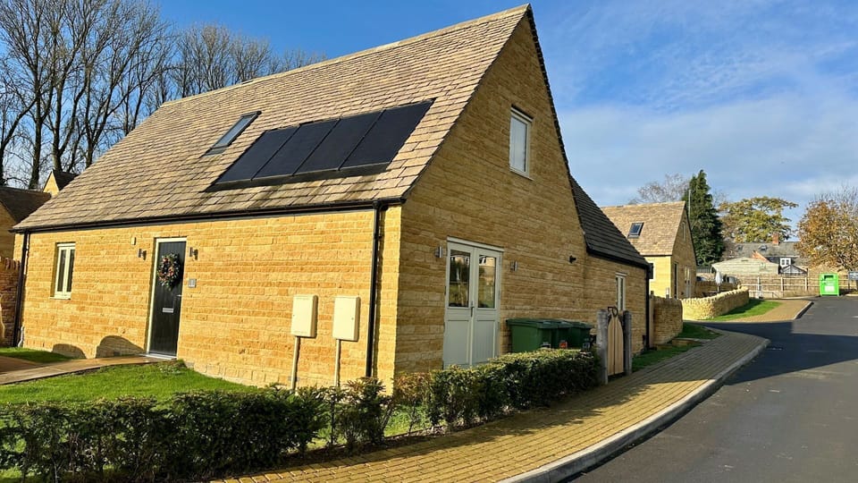The exterior of Honey Stone Cottage, Cotswolds