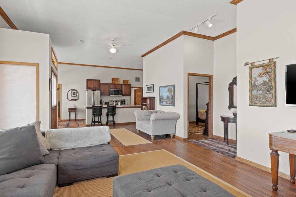 Open space from the living room into the kitchen.