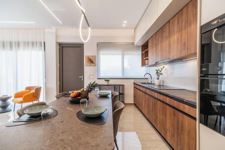 Comfort Apartment | Private kitchen | Full-size fridge, microwave, oven, stovetop
