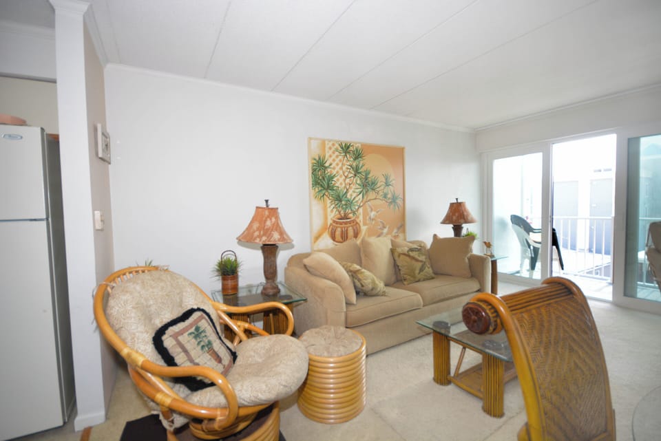 LIVING-AREA