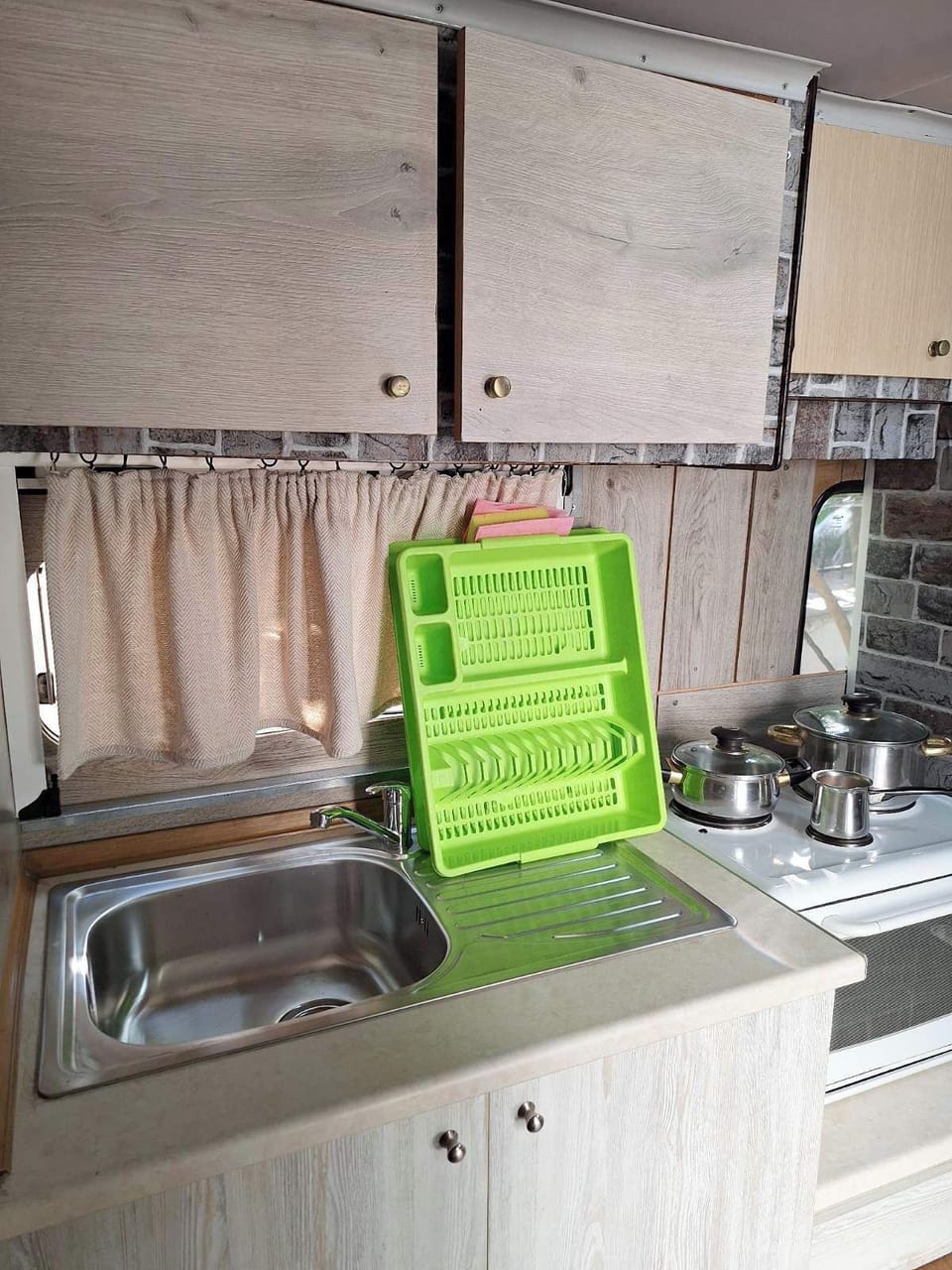 Economy Cottage, Patio, Garden View | Private kitchen