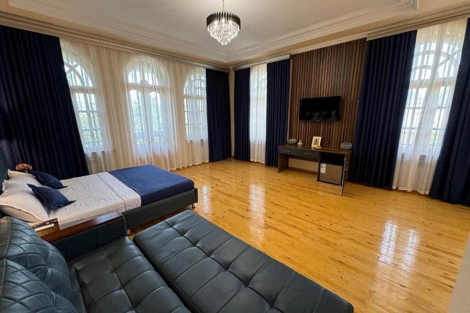 Comfort Double Room, Balcony, Courtyard View | Desk, laptop workspace, WiFi (free)