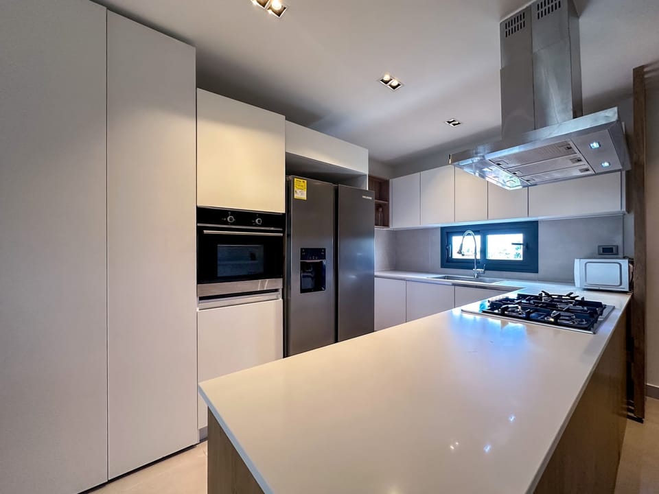House | 4 bedrooms, Internet