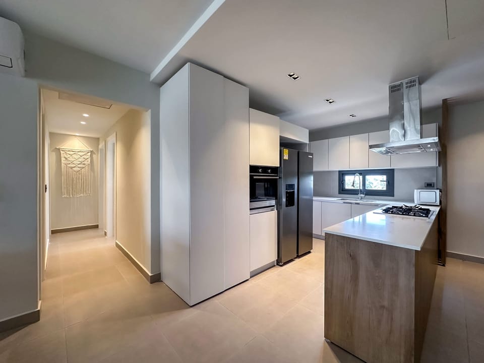 House | 4 bedrooms, Internet