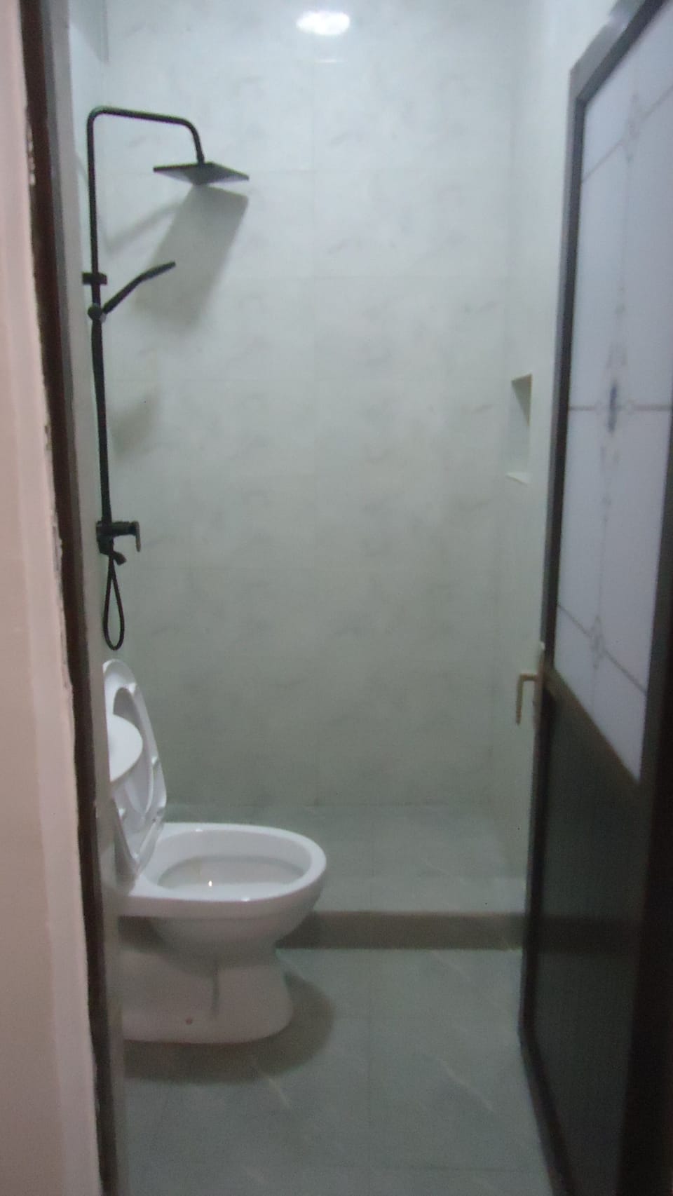 Superior Single Room, 1 Bedroom, City View | Bathroom | Shower, free toiletries, towels, soap