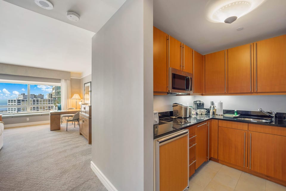 Fully equipped kitchen