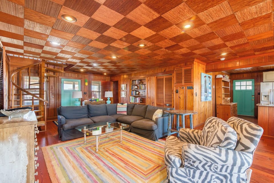 Mid Level Living Area