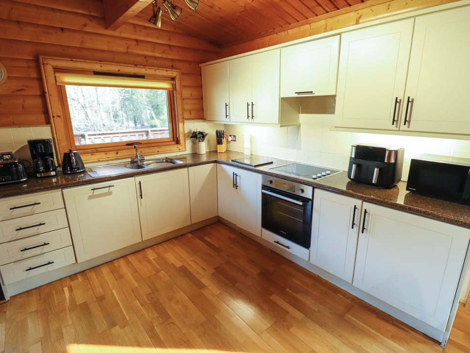 Fridge, microwave, dishwasher, toaster