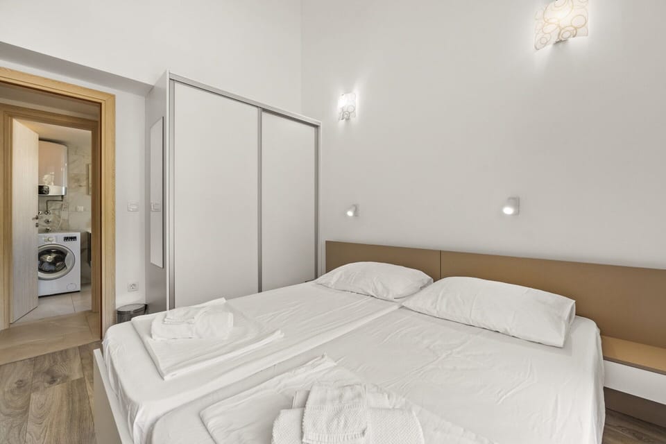 Apartment | 2 bedrooms, individually furnished, iron/ironing board