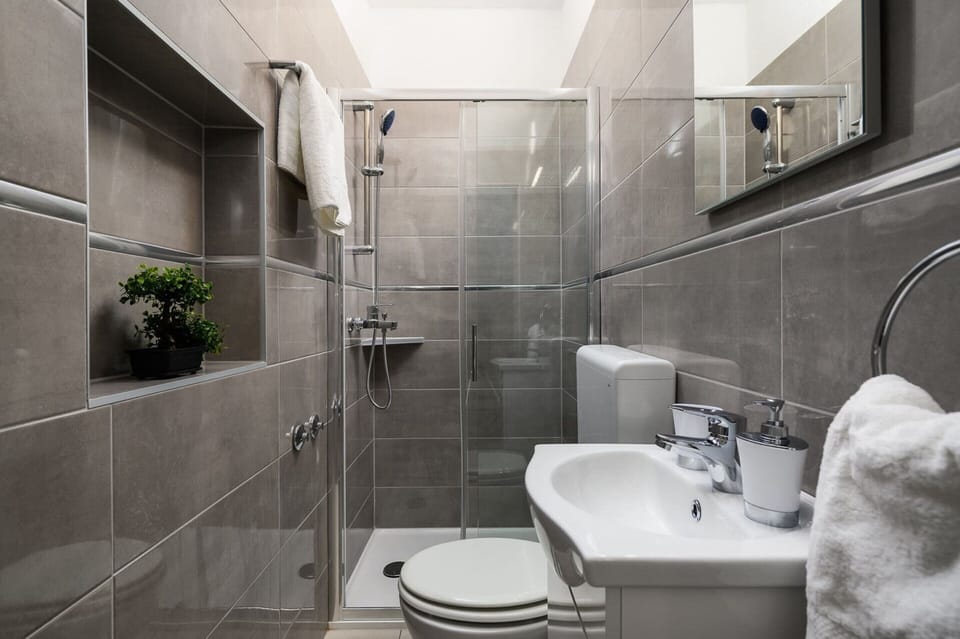 Apartment | Bathroom | Bathtub, hair dryer