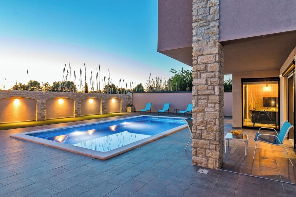 Villa | Pool | Indoor pool, outdoor pool
