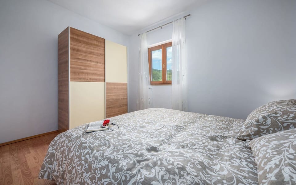 Apartment | 2 bedrooms, iron/ironing board