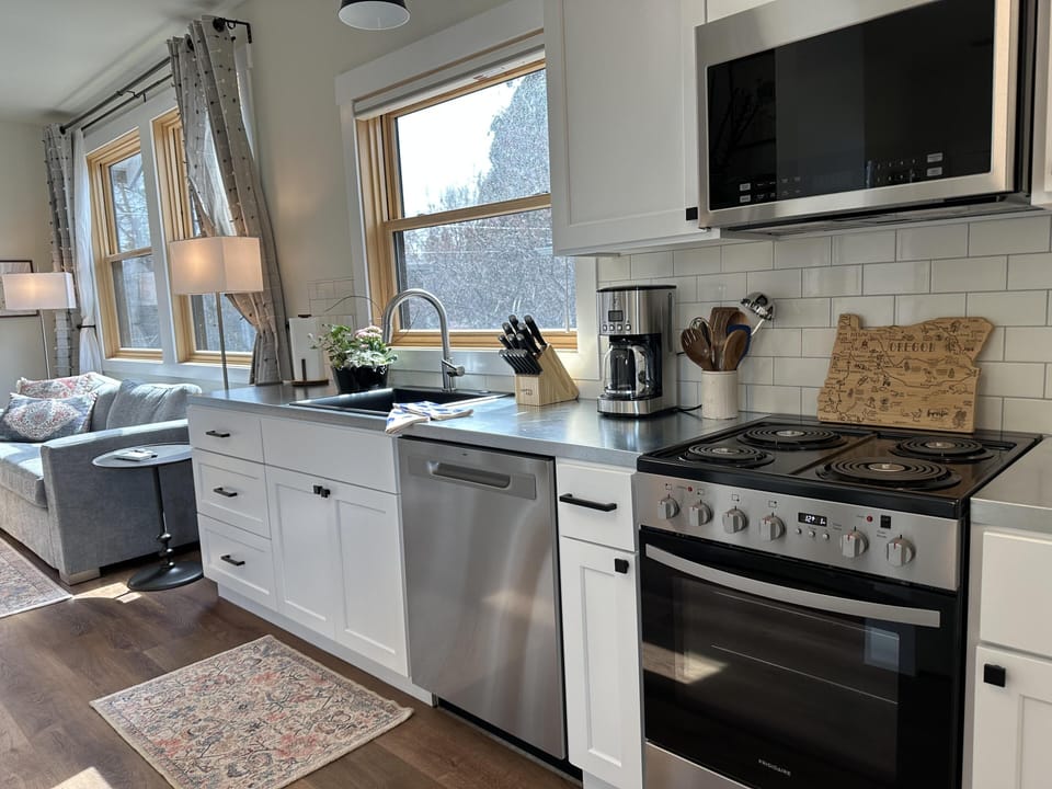 Fully equipped kitchen is perfect for preparing meals