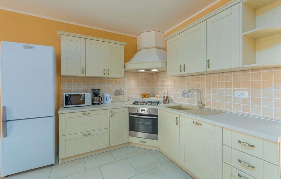 Villa | Private kitchen | Highchair