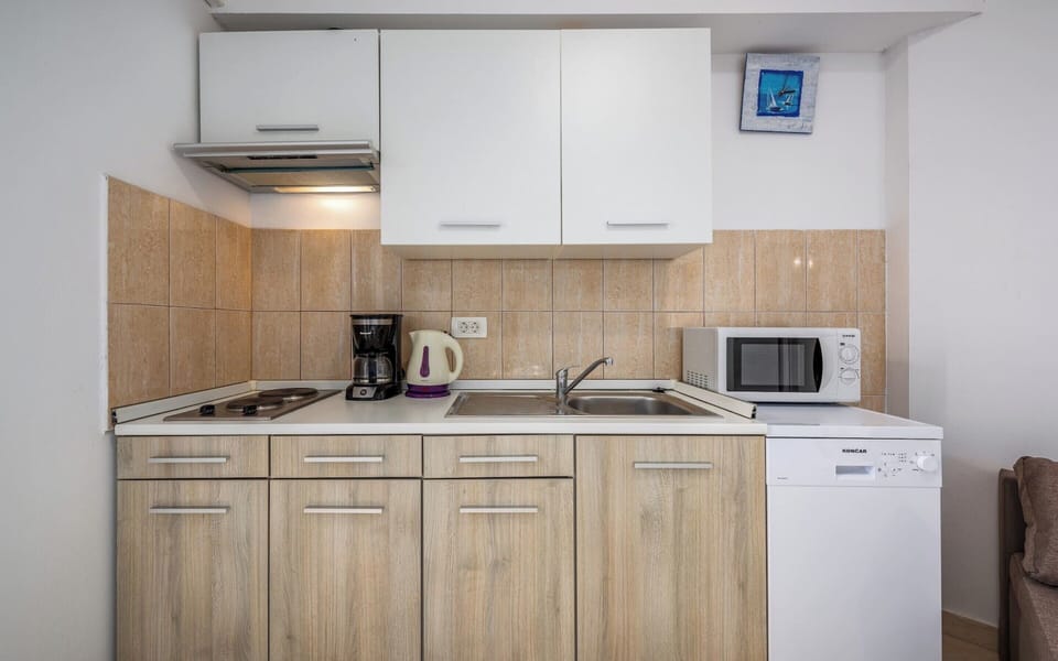 Apartment | Private kitchen | Highchair