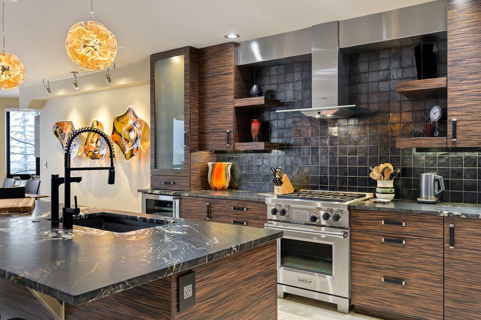 Fully Equipped Chef's Kitchen