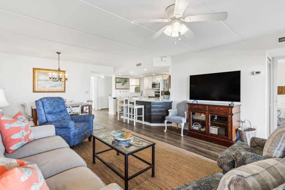 Spacious Living Room with Gorgeous Ocean Views and Flat Screen Smart TV