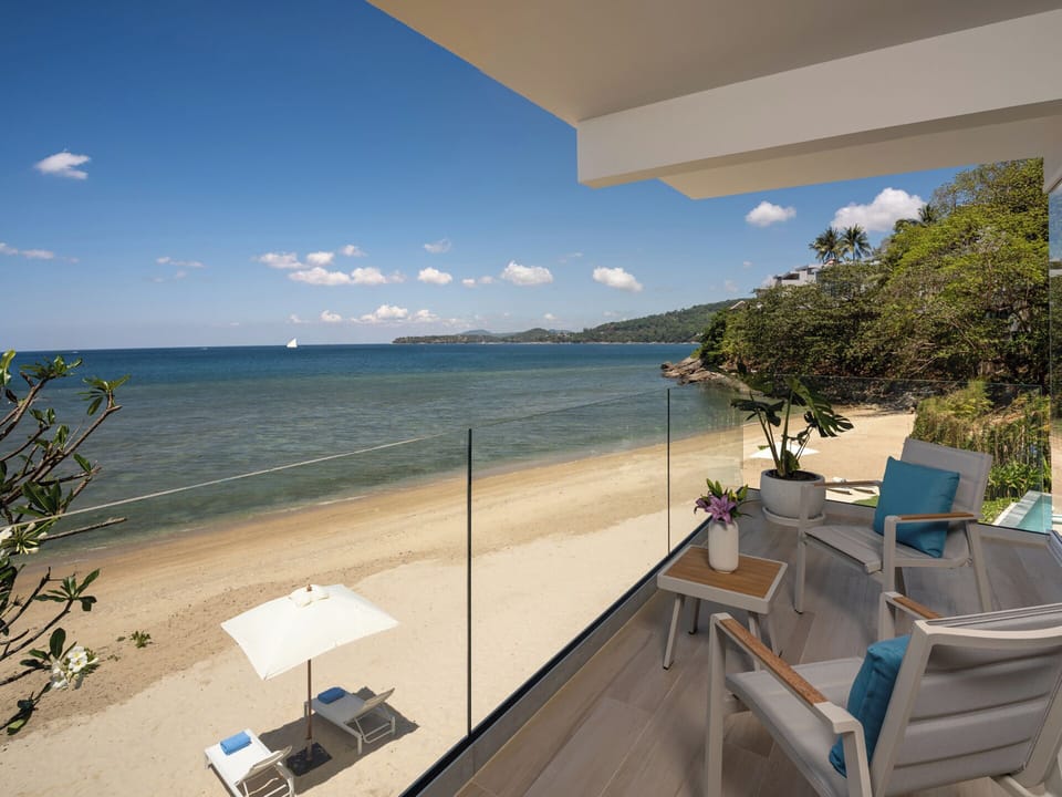 Villa Anda - Breathtaking view from the master bedroom balcony
