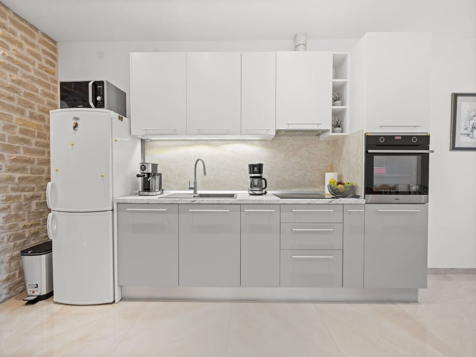 Apartment | Private kitchen | Highchair