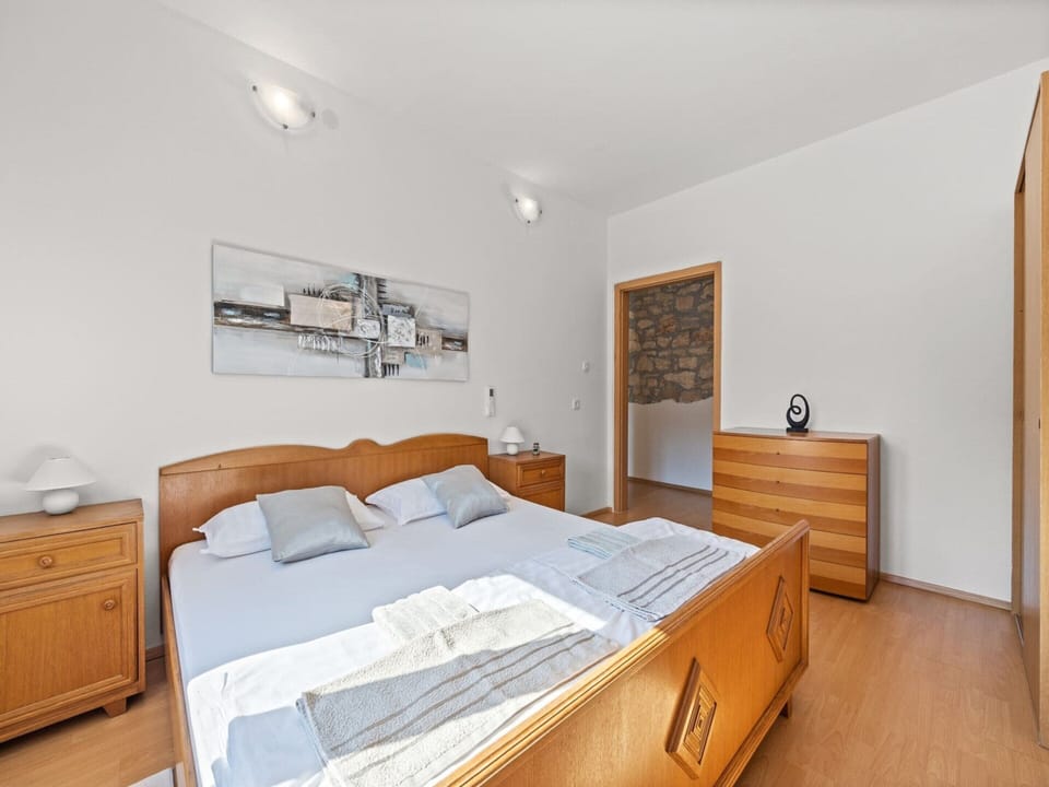 Apartment | 2 bedrooms, iron/ironing board