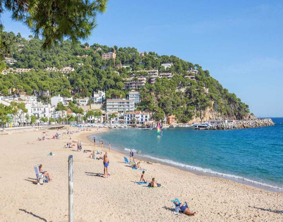 Apartment in Spain Near Beach & City Center Apartment in Llafranc