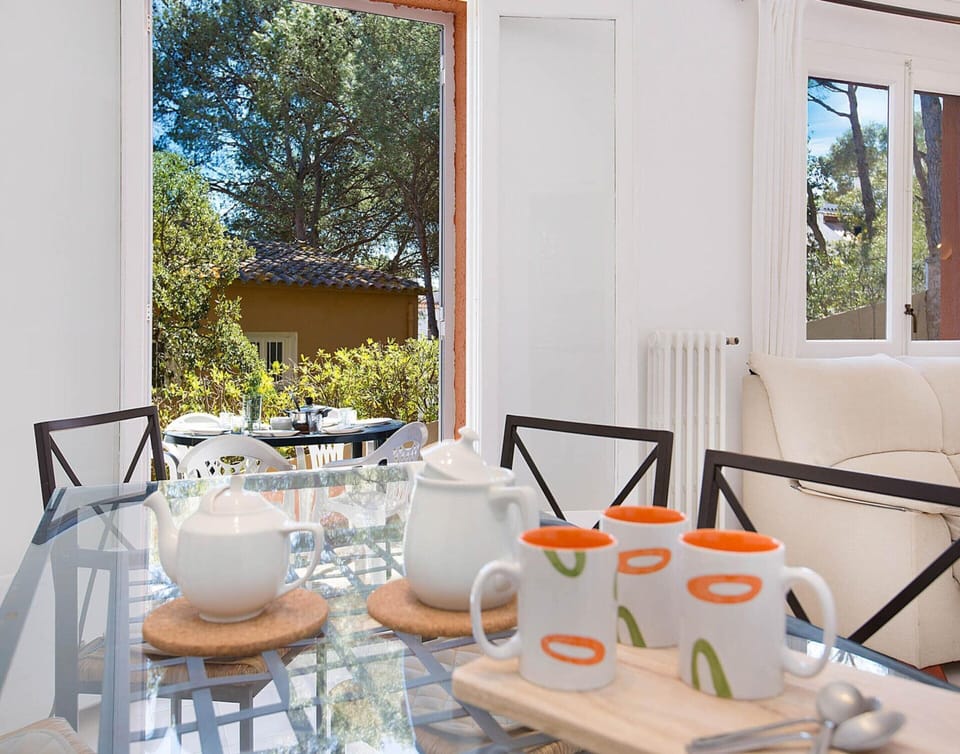 Apartment | Dining