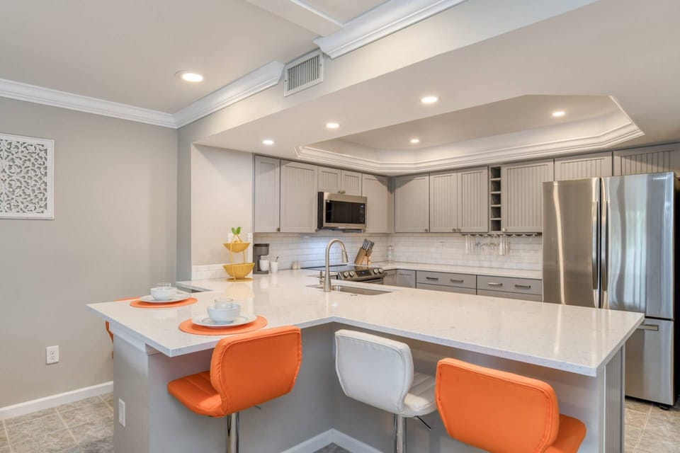 Chat with the cook and enjoy meals around the spacious counter.