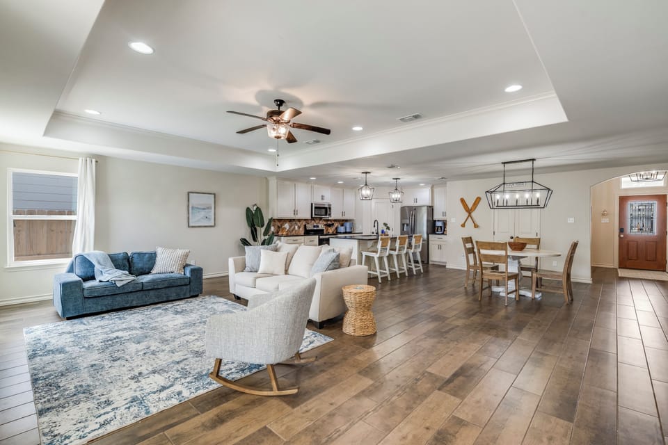 A space where laughter flows, stories are shared, and memories are made. 💕🏡
