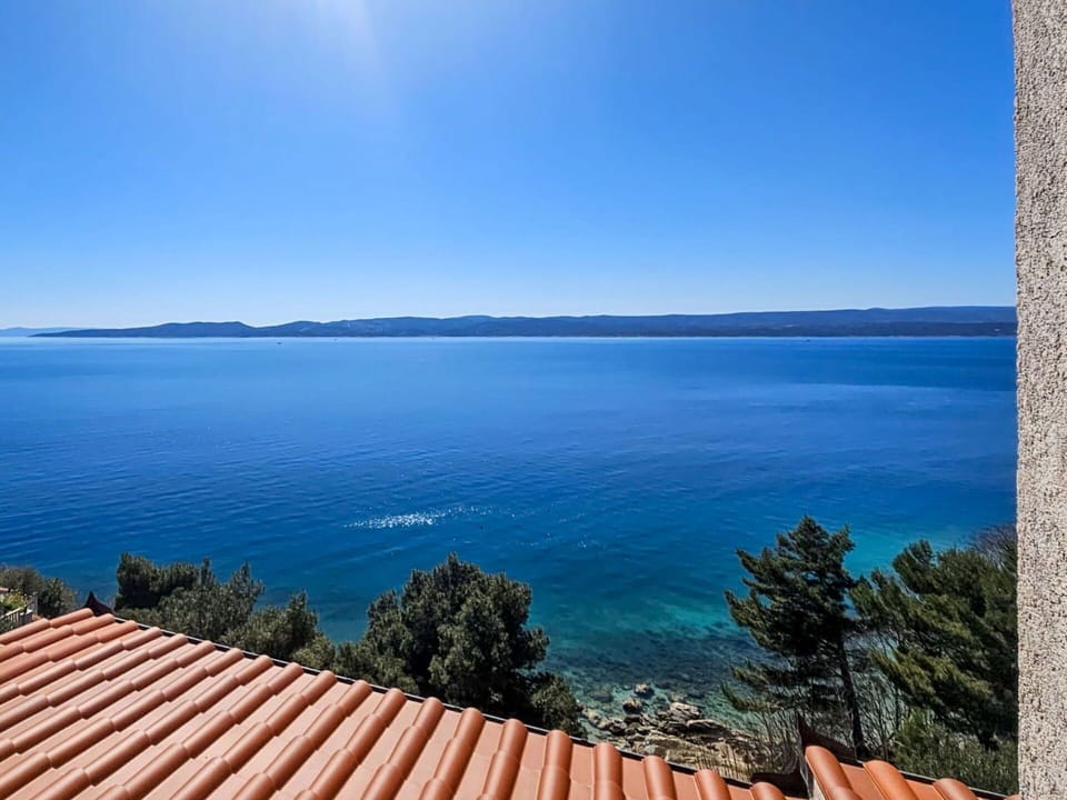 Blue, Water, Body Of Water, Horizon, Sea, Coastal And Oceanic Landforms, Ocean, Coast, Tropics, Shore