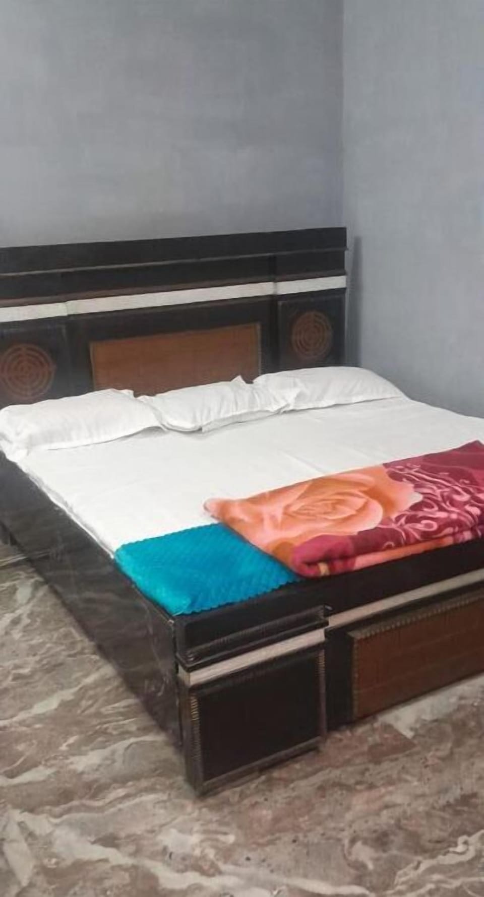 Comfort Double Room | Laptop workspace, free WiFi