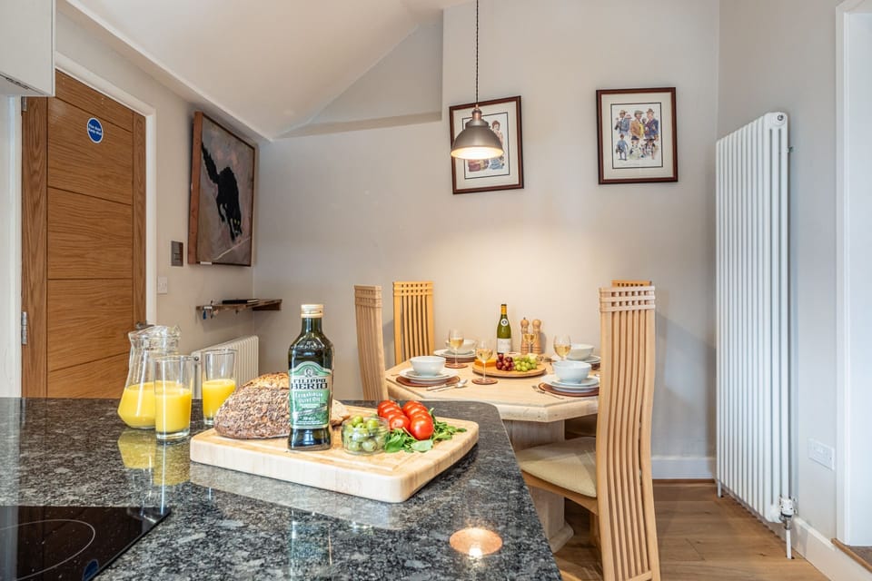 Topside Kitchen/Dining Area  - StayCotswold
