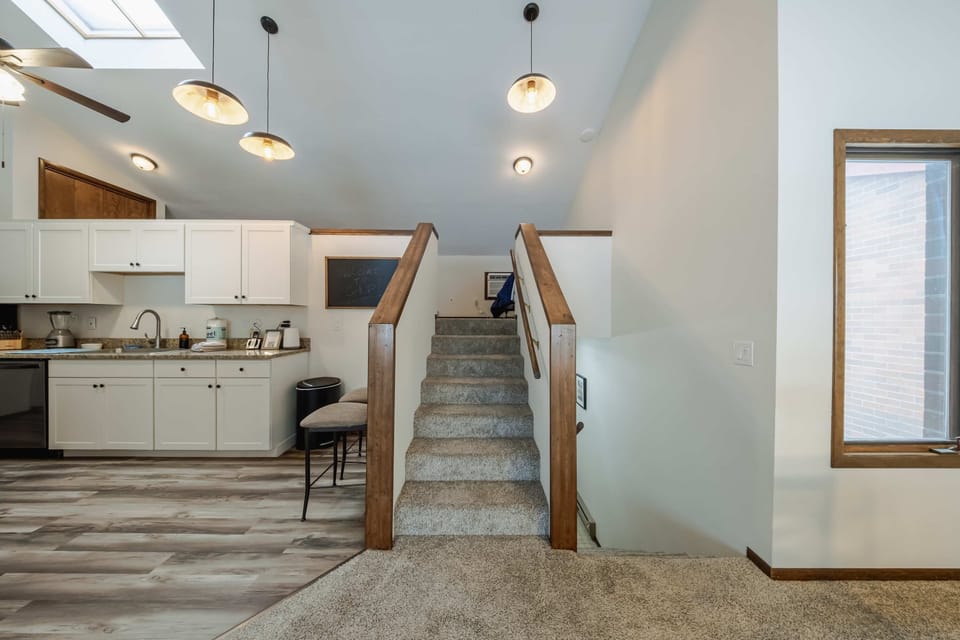 Townhome, Multiple Beds, Patio, Mountain View (Glacier Vista Golf Getaway) | Interior