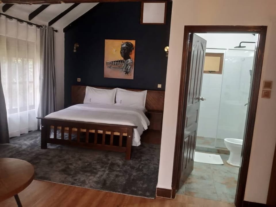 In-room safe, desk, laptop workspace, iron/ironing board