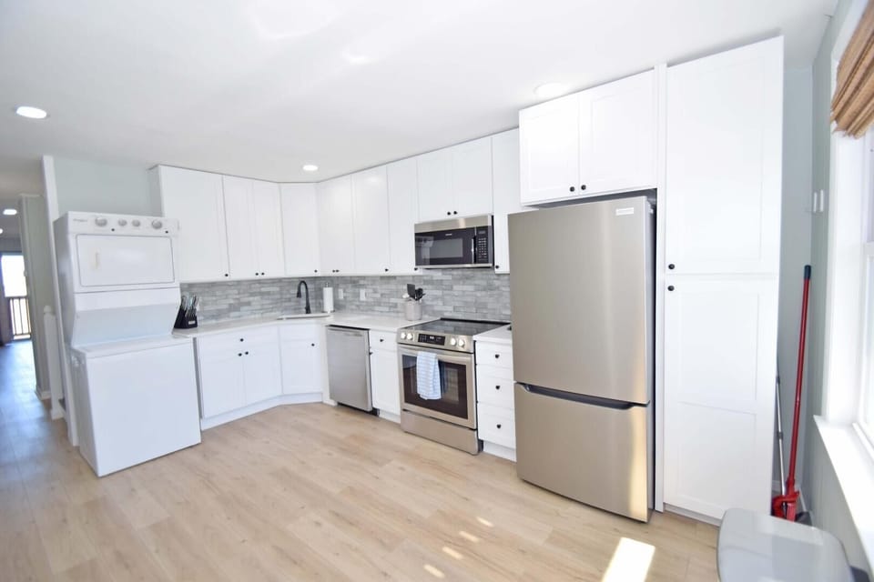 Townhome, 3 Bedrooms | Private kitchen | Coffee/tea maker, fridge, toaster