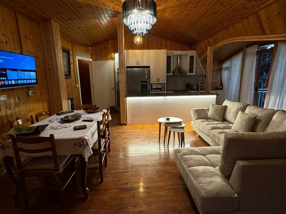 Family Suite, Sea View | Private kitchen