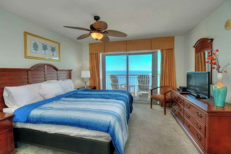 Imagine waking up to this view every day while on vacation.