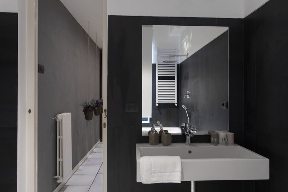 Luxury Double Room | Bathroom | Bathrobes, slippers, bidet