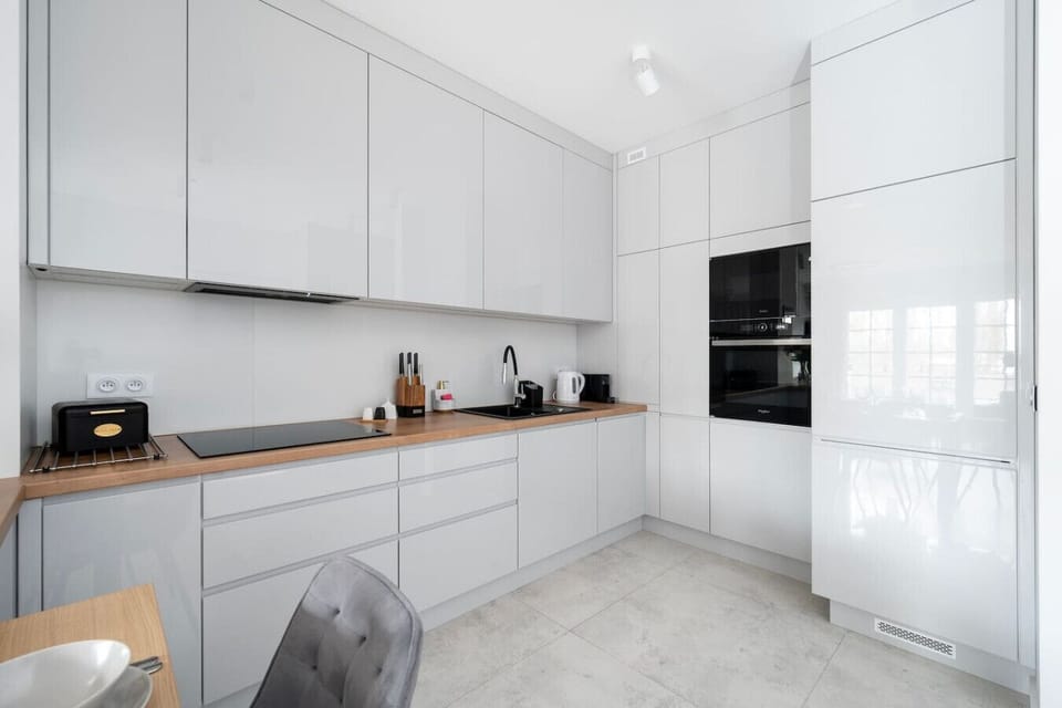 Kitchen with Microwave and Dishwasher | Book Now with RENTUJEMY.COM