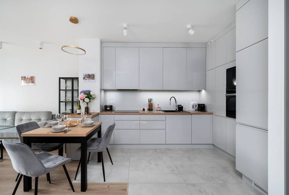Kitchen with Microwave and Dishwasher | Book Now with RENTUJEMY.COM