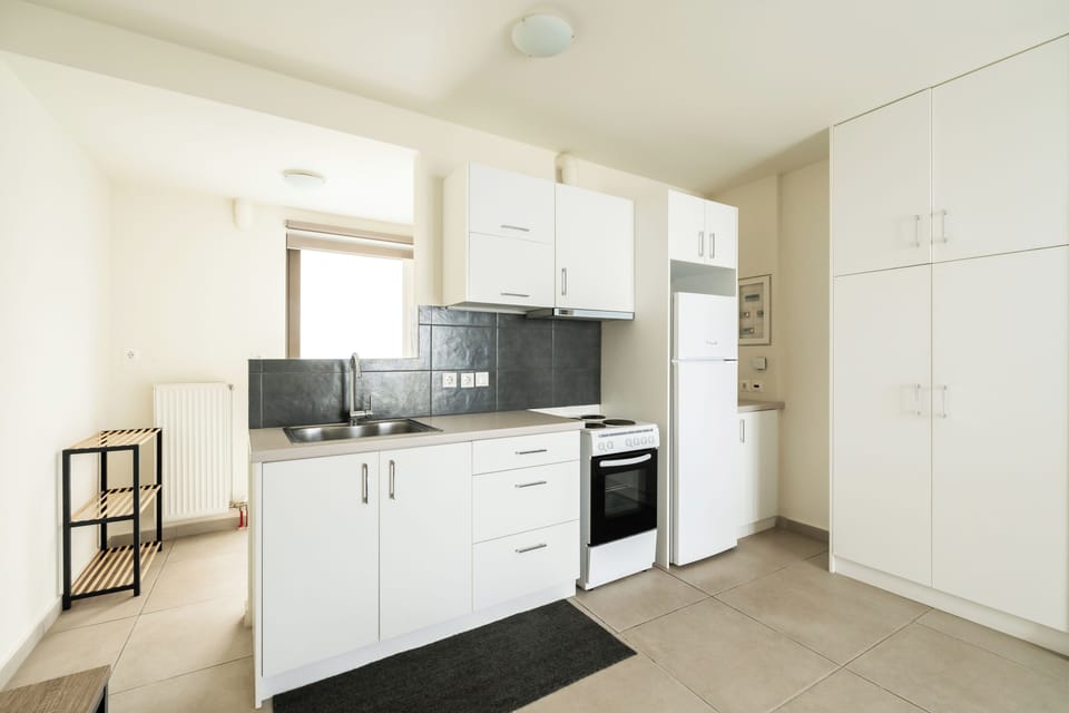 Studio, Balcony | Private kitchen