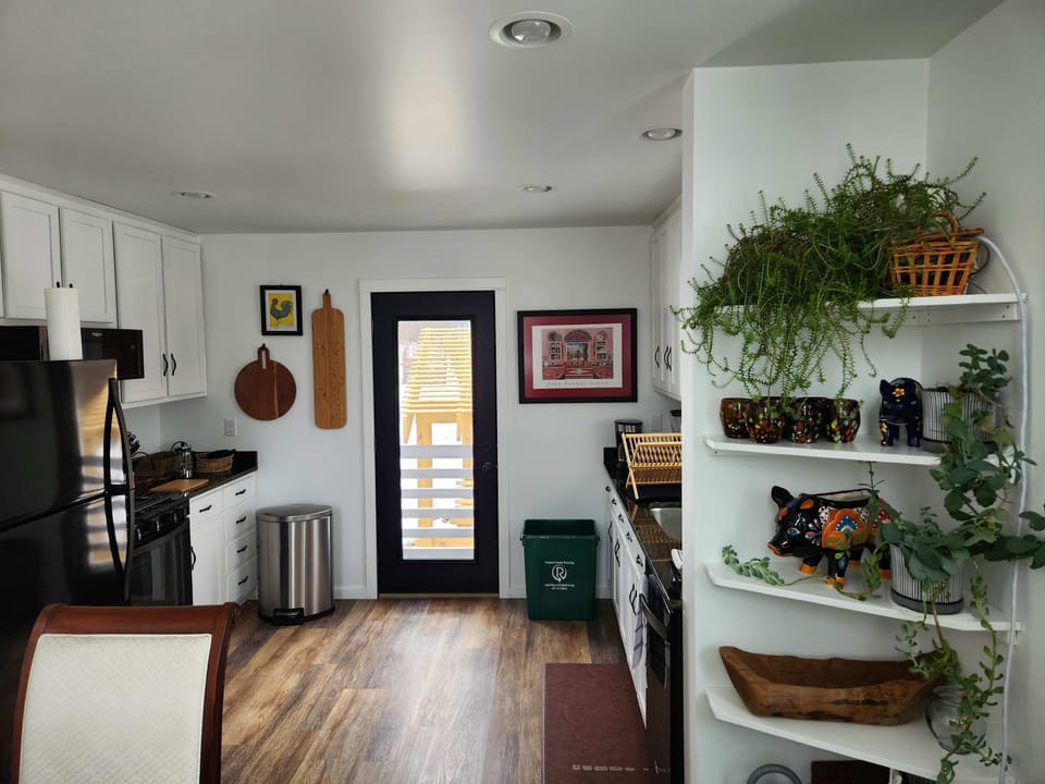 Kitchen space, all new appliances.