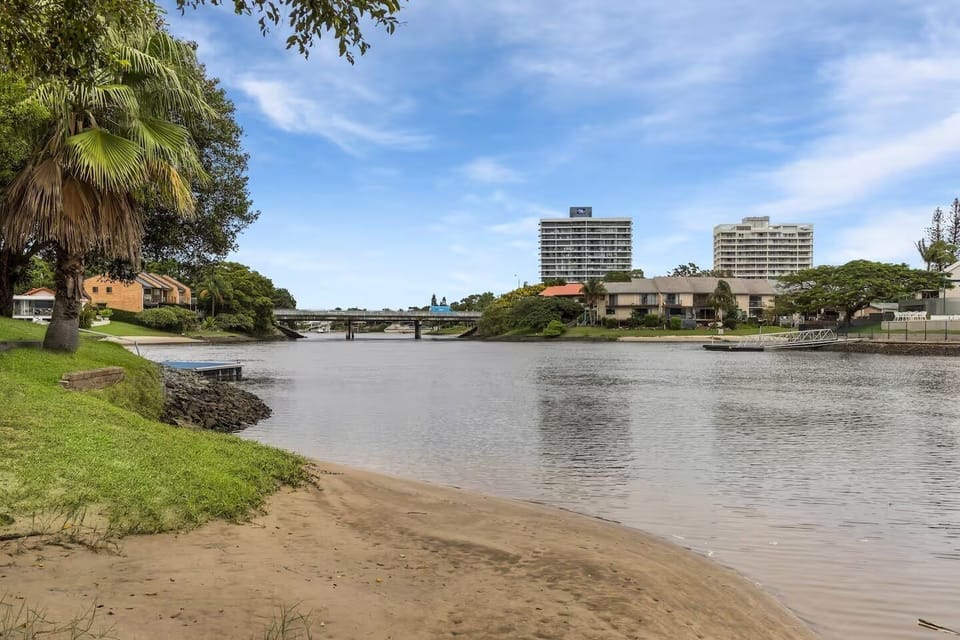 A wide 42m Water View of Broadbeach Waters, with perfect location to the beach.
