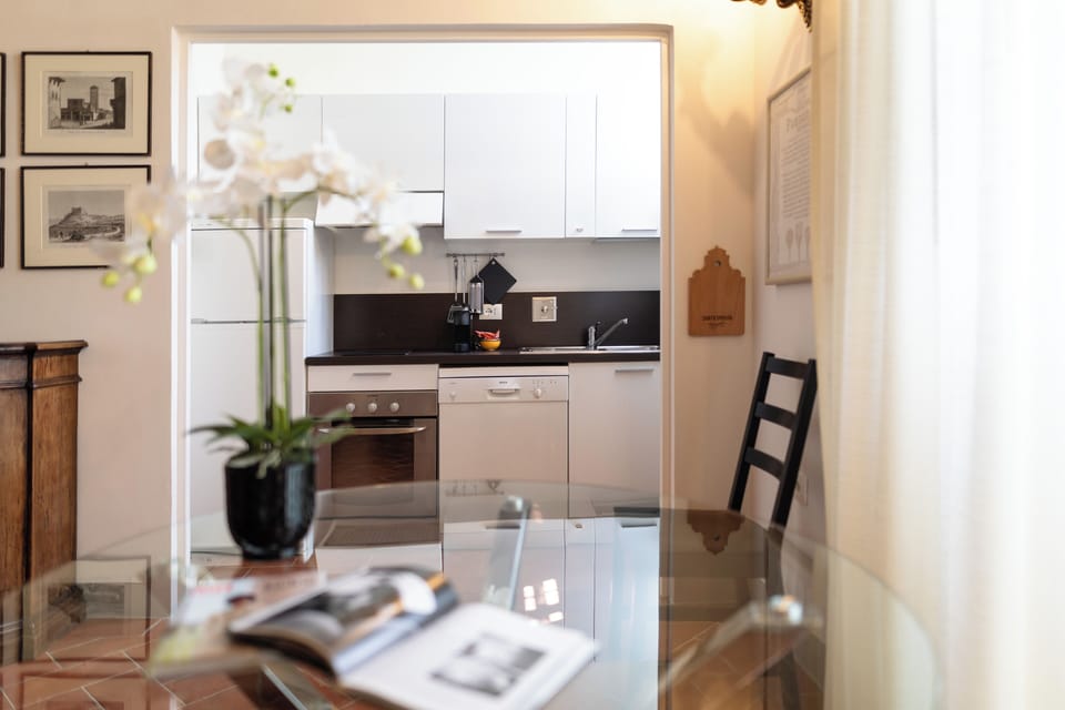Apartment, 1 Bedroom (Donatello) | Premium bedding, down comforters, pillowtop beds, individually decorated