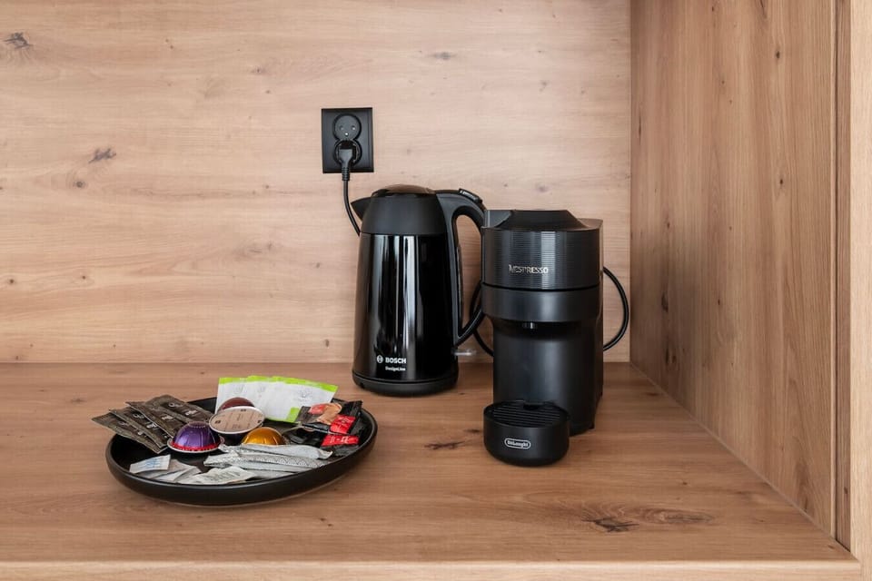 Fully Equipped Kitchen with Island | Book Now with RENTUJEMY.COM