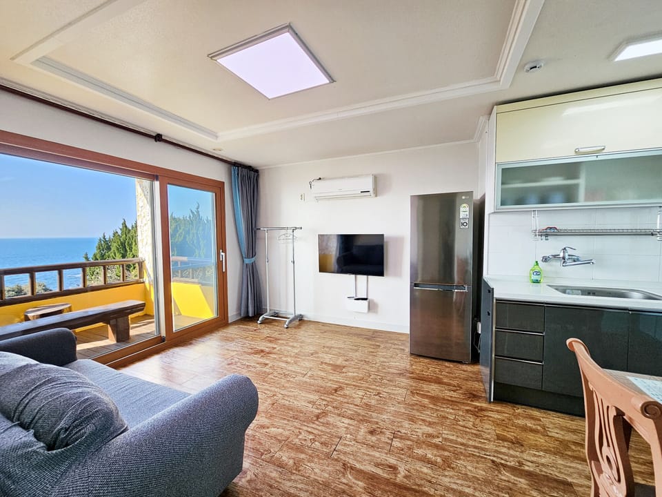 20PY Ocean Suite | Free WiFi