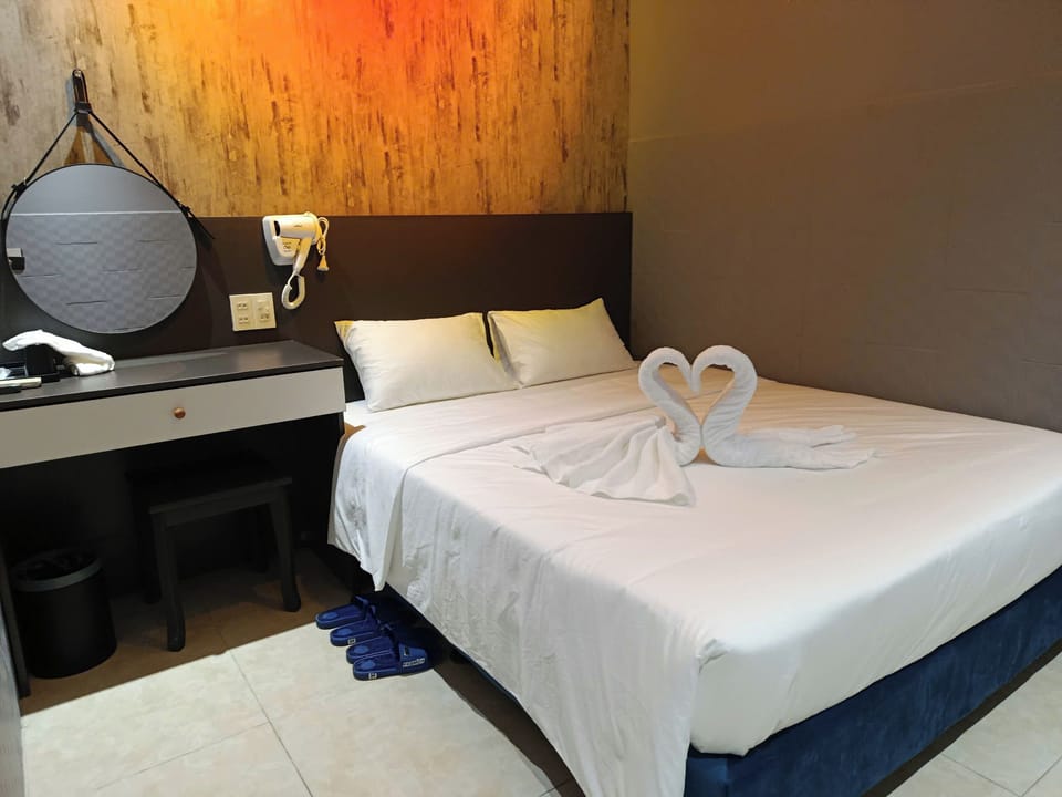 Basic Room | Soundproofing, free WiFi