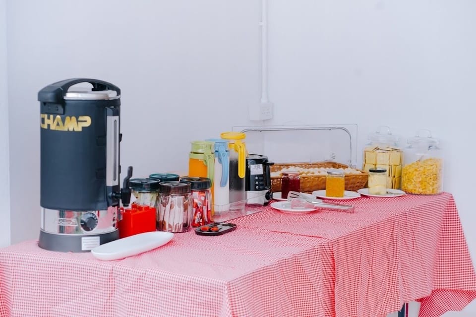Free daily continental breakfast