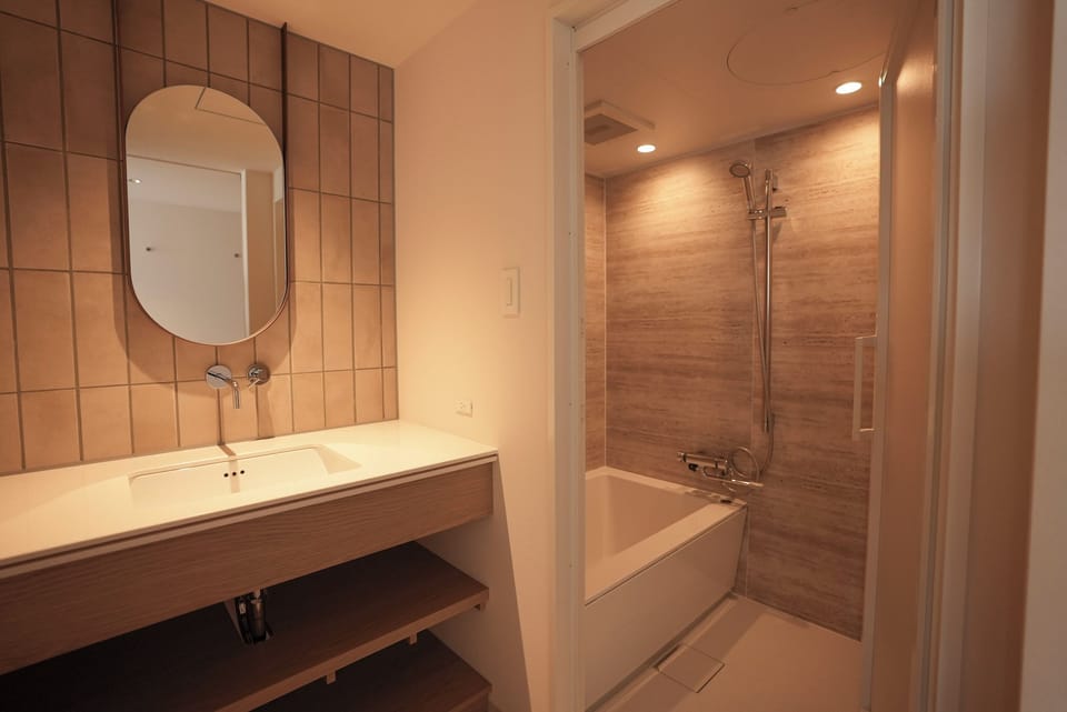 Free toiletries, hair dryer, electronic bidet, towels